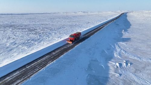 新疆八月下暴雪，气候异常下的奇迹与挑战