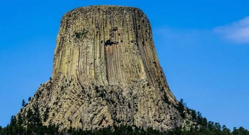 泰山的攀登与陪爬经济，百元登顶梦